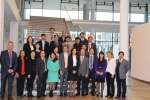 Gruppenfoto - Vietnam. Delegation beim Wiesbadener Amtsgericht; © Amtsgericht Wiesbaden